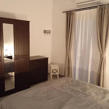 Stilvi Milos Дом отдыха Plaka (Milos)