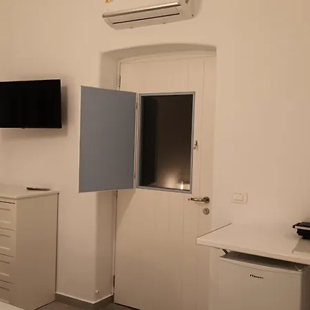 Stilvi Milos * Plaka (Milos)