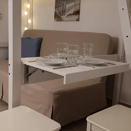 Stilvi Milos Дом отдыха Plaka (Milos)