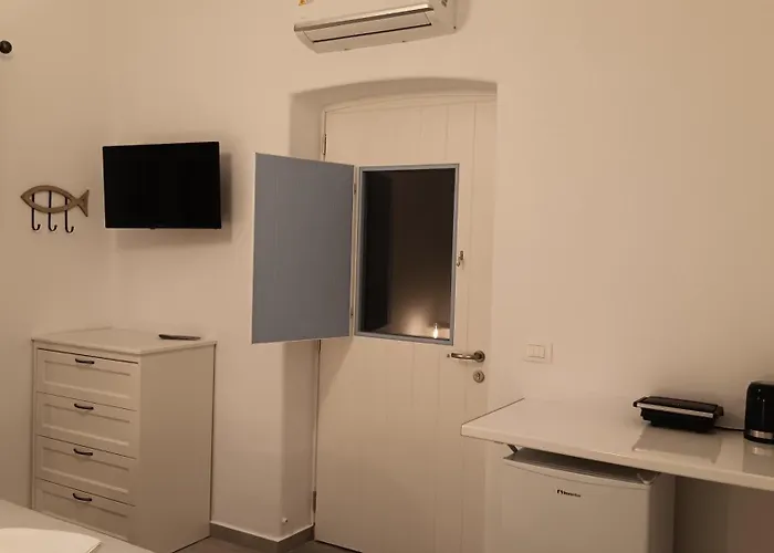 Stilvi Milos * Plaka (Milos)