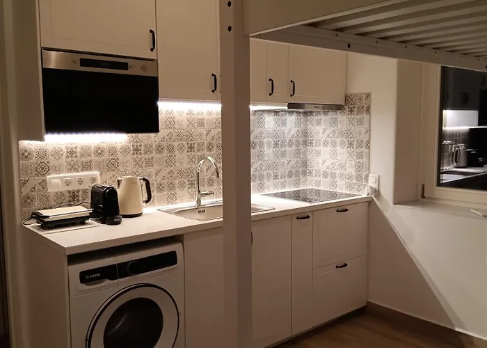 Semesterbostad Stilvi Milos *