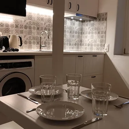 Stilvi Milos 플라카