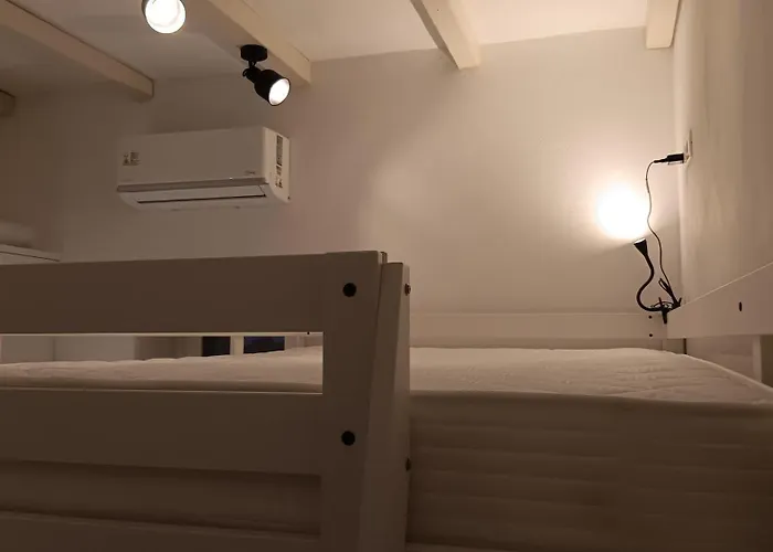 Stilvi Milos * Plaka (Milos)