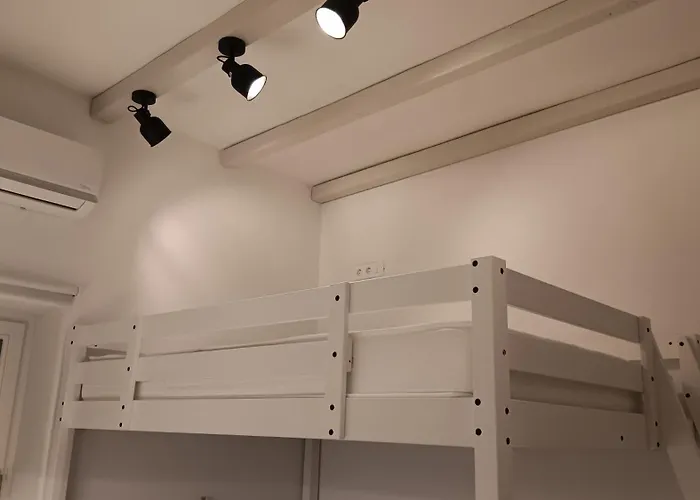 Stilvi Milos * Plaka (Milos)